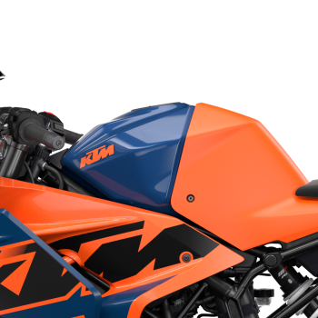 Moto KTM RC 125 2024 - Negra