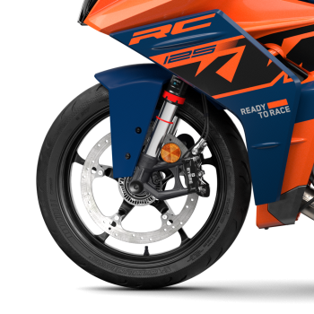 Moto KTM RC 125 2024 - Negra
