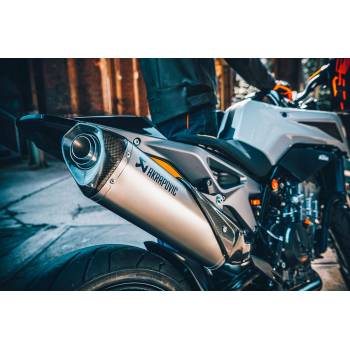 Silenciador Akrapovic "Slip-On Line"