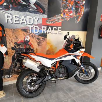 KM0 890 Adventure R 2025 - Moto KTM Travel